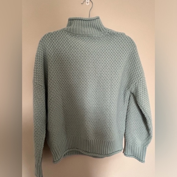 Light blue mock neck sweater - Picture 2 of 2